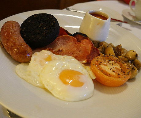 Breakfast at Goldsborough Hall